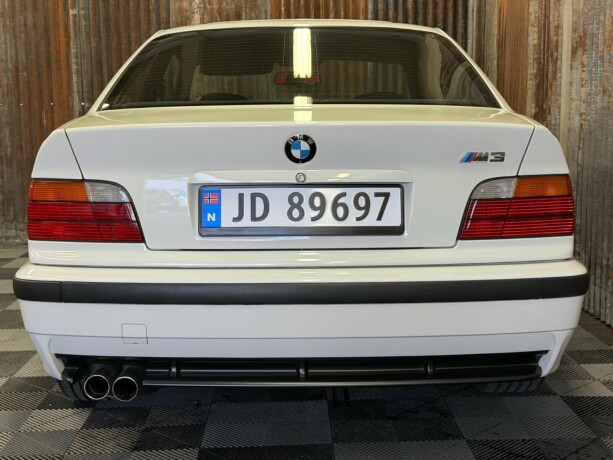 bmw-m3-bensin-1995-big-15