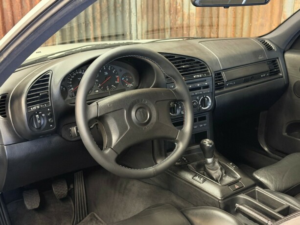 bmw-m3-bensin-1995-big-20