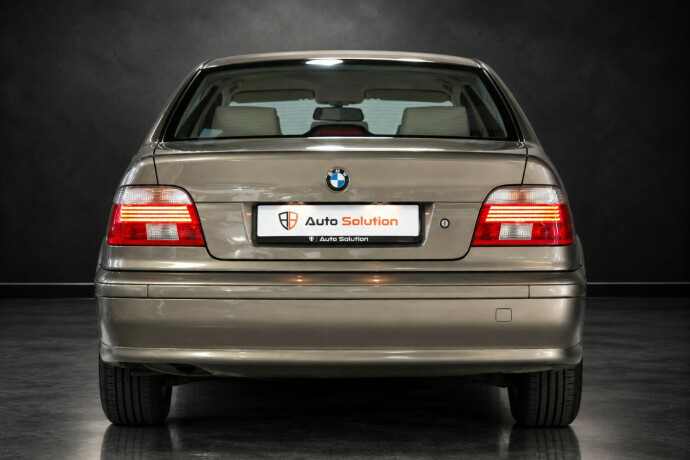 bmw-520i-bensin-2003-big-3