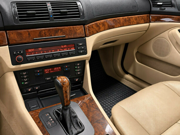bmw-520i-bensin-2003-big-7