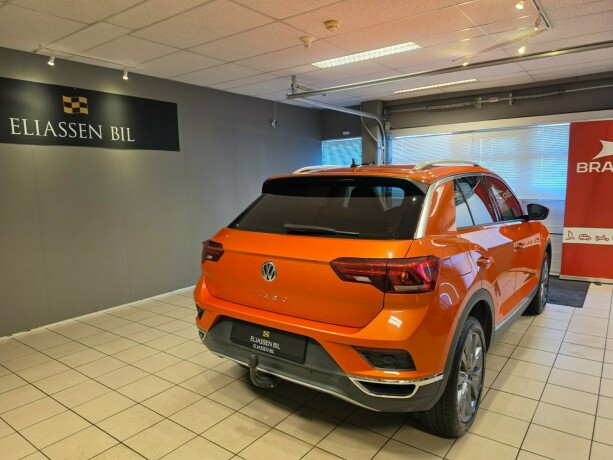 volkswagen-t-roc-bensin-2019-big-5
