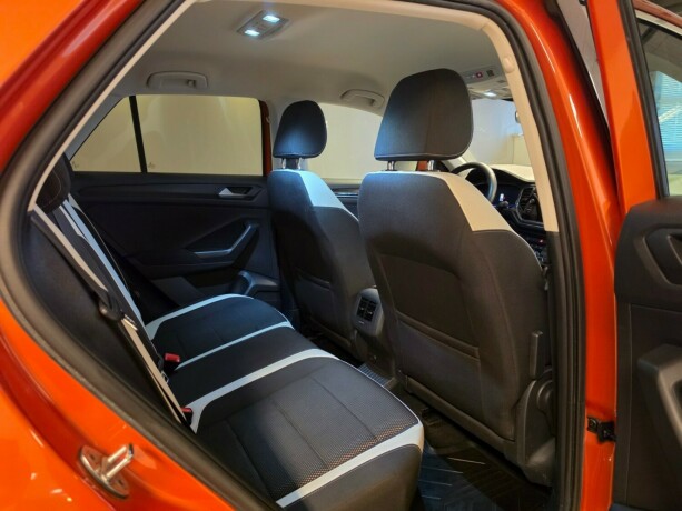 volkswagen-t-roc-bensin-2019-big-16