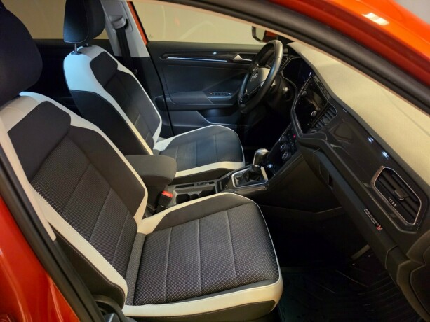 volkswagen-t-roc-bensin-2019-big-14