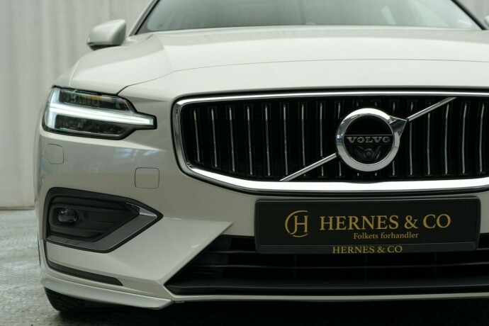 volvo-v60-diesel-2019-big-6