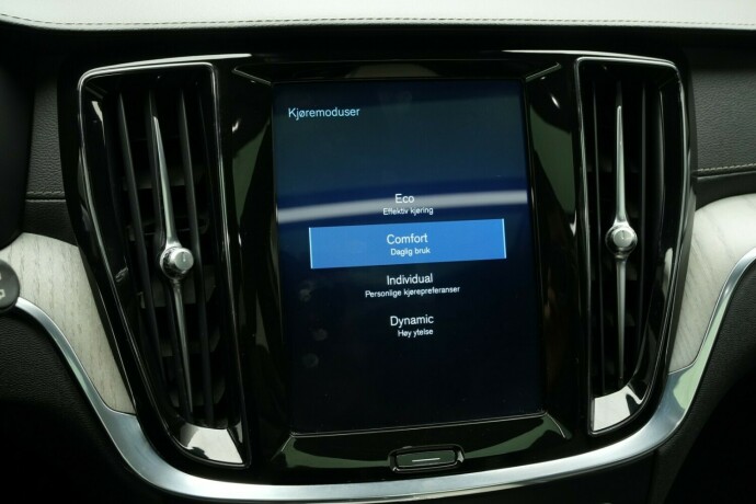 volvo-v60-diesel-2019-big-52