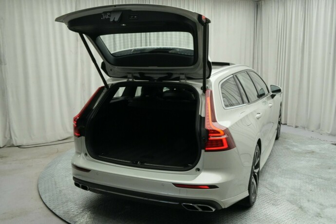 volvo-v60-diesel-2019-big-16