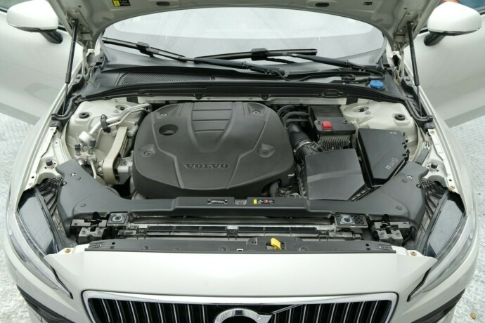 volvo-v60-diesel-2019-big-5