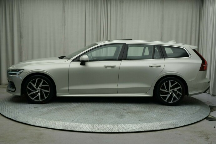 volvo-v60-diesel-2019-big-11