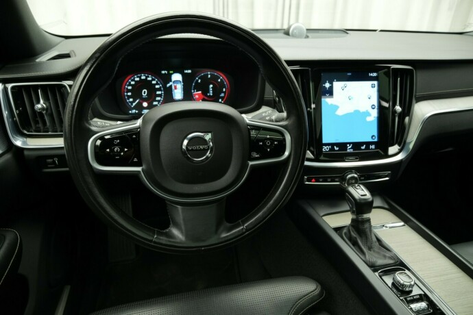 volvo-v60-diesel-2019-big-36