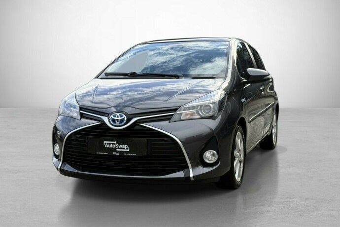 toyota-yaris-elektrisitetbensin-2016-big-1