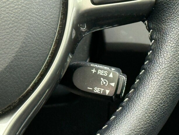 toyota-yaris-elektrisitetbensin-2016-big-42