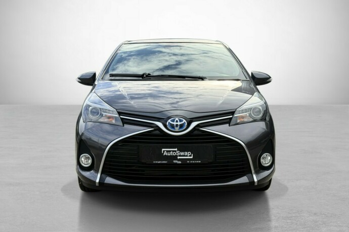 toyota-yaris-elektrisitetbensin-2016-big-2
