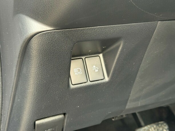 toyota-yaris-elektrisitetbensin-2016-big-20