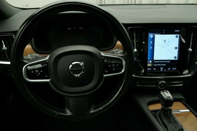 volvo-v90-diesel-2018-big-31