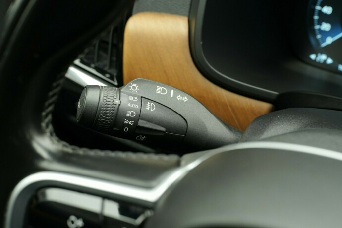 volvo-v90-diesel-2018-big-33