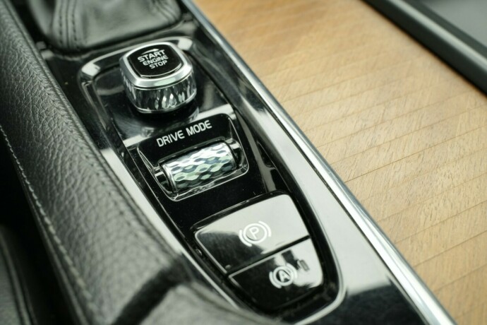 volvo-v90-diesel-2018-big-51