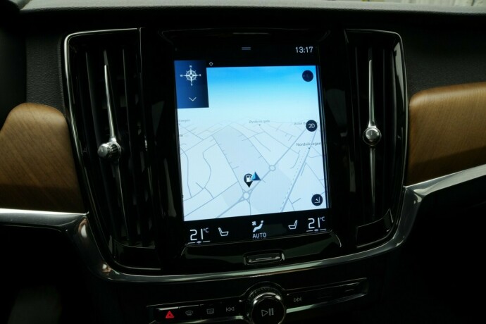 volvo-v90-diesel-2018-big-47
