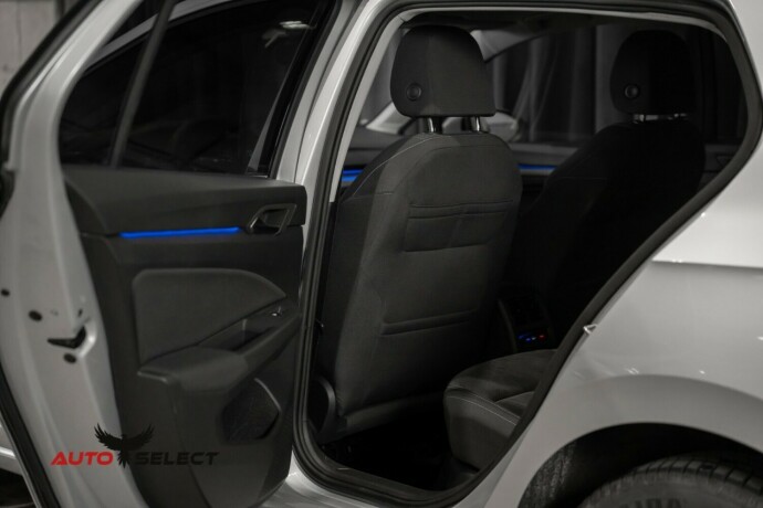 volkswagen-golf-viii-elektrisitetbensin-2021-big-8