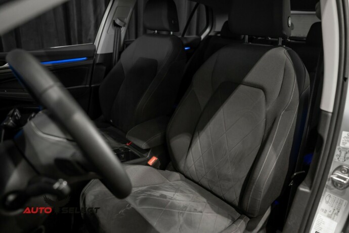 volkswagen-golf-viii-elektrisitetbensin-2021-big-15