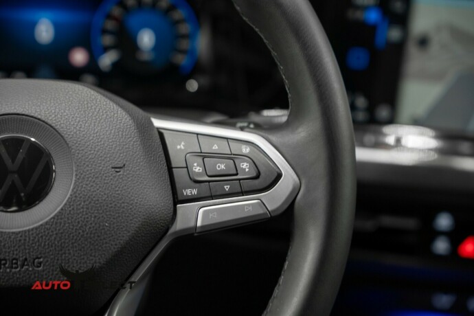 volkswagen-golf-viii-elektrisitetbensin-2021-big-26