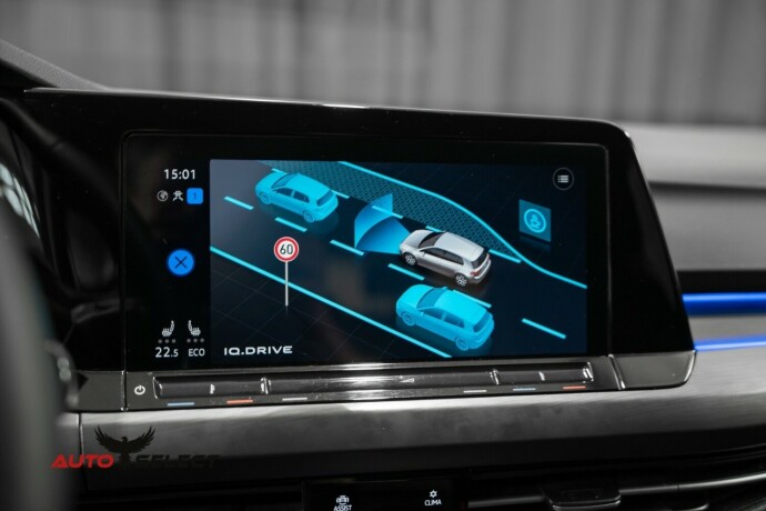 volkswagen-golf-viii-elektrisitetbensin-2021-big-32