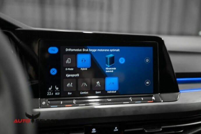 volkswagen-golf-viii-elektrisitetbensin-2021-big-34