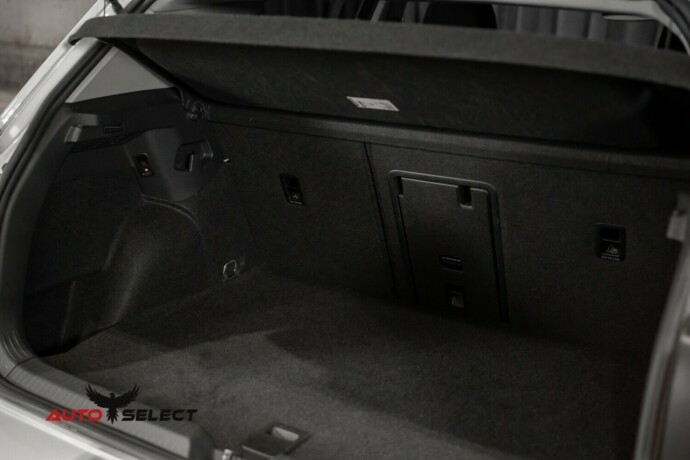 volkswagen-golf-viii-elektrisitetbensin-2021-big-46