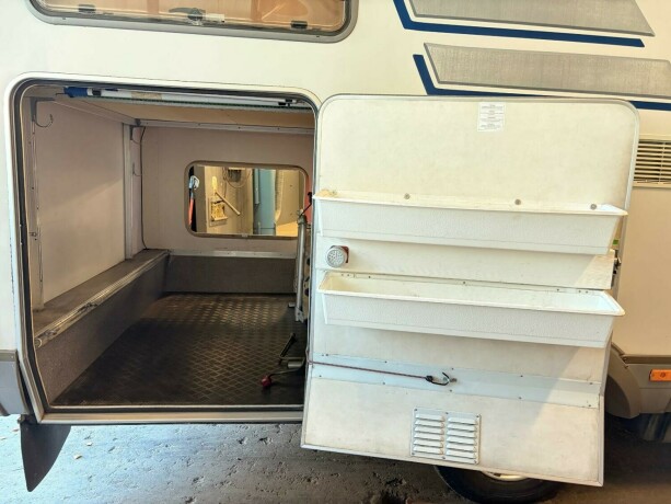 hymer-b644-28-jtd-127hk-turbo-tverrstilt-senkeseng-god-nyttelast-truma-kombi-tilstandsrapport-diesel-2003-big-10