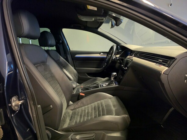 volkswagen-passat-plug-in-petrol-2017-big-10