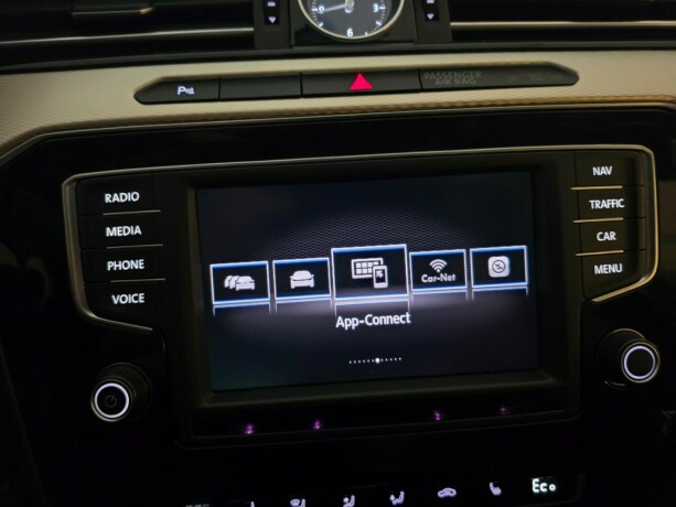 volkswagen-passat-plug-in-petrol-2017-big-28