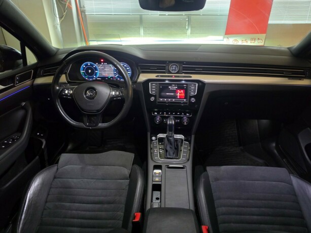 volkswagen-passat-plug-in-petrol-2017-big-36