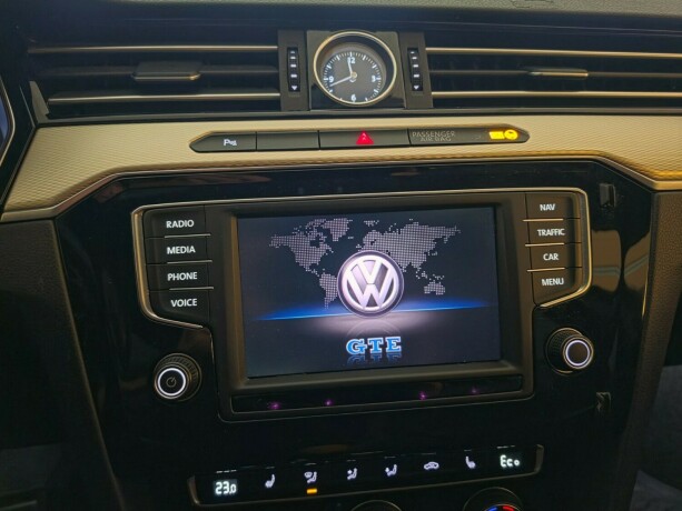 volkswagen-passat-plug-in-petrol-2017-big-22
