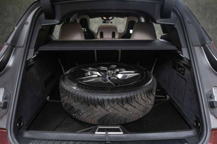 bmw-ix-elektrisitet-2023-big-32