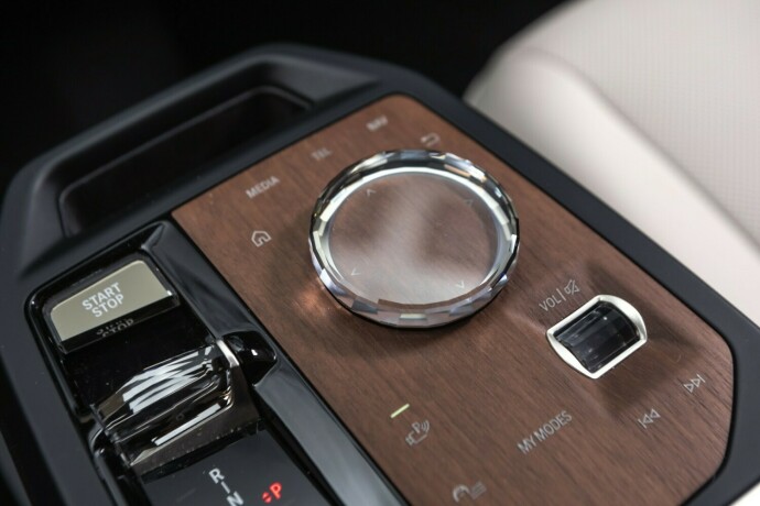 bmw-ix-elektrisitet-2023-big-21