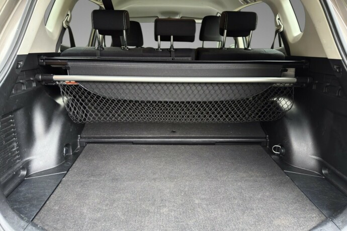 toyota-rav4-elektrisitetbensin-2016-big-13