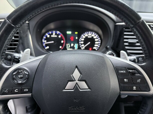 mitsubishi-outlander-diesel-2014-big-19