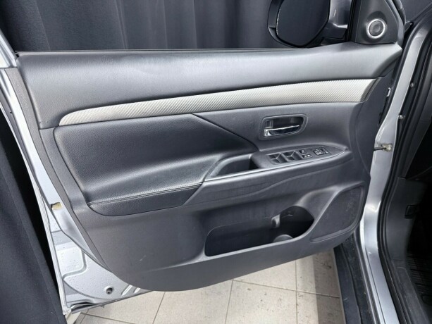 mitsubishi-outlander-diesel-2014-big-10