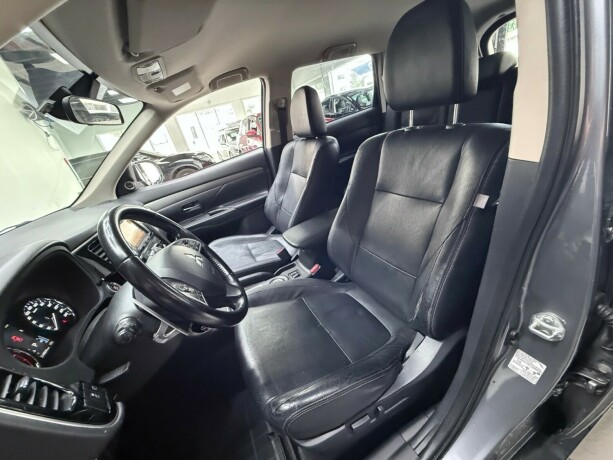 mitsubishi-outlander-diesel-2014-big-11