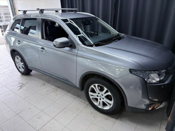 mitsubishi-outlander-diesel-2014-big-9