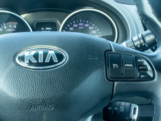 kia-sportage-bensin-2015-big-28