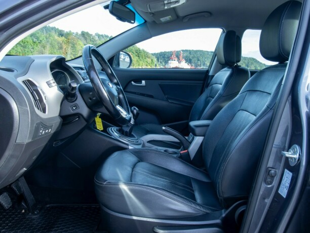 kia-sportage-bensin-2015-big-39