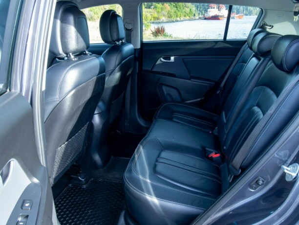 kia-sportage-bensin-2015-big-40