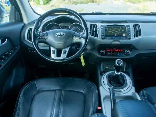kia-sportage-bensin-2015-big-35