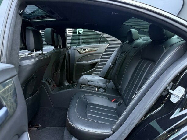 mercedes-benz-cls500-bensin-2015-big-28