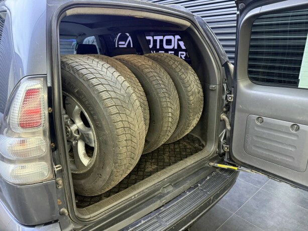 toyota-land-cruiser-diesel-2005-big-25