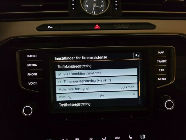volkswagen-passat-diesel-2015-big-31