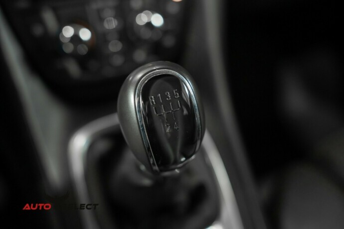 opel-meriva-diesel-2012-big-30