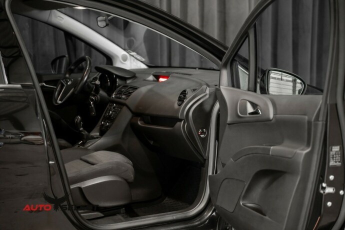 opel-meriva-diesel-2012-big-14