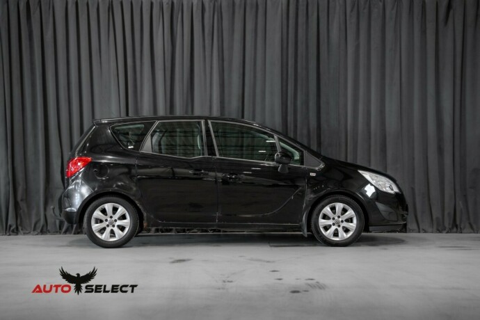 opel-meriva-diesel-2012-big-9