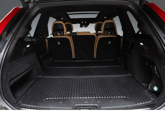volvo-xc-90-elektrisitetbensin-2018-big-35